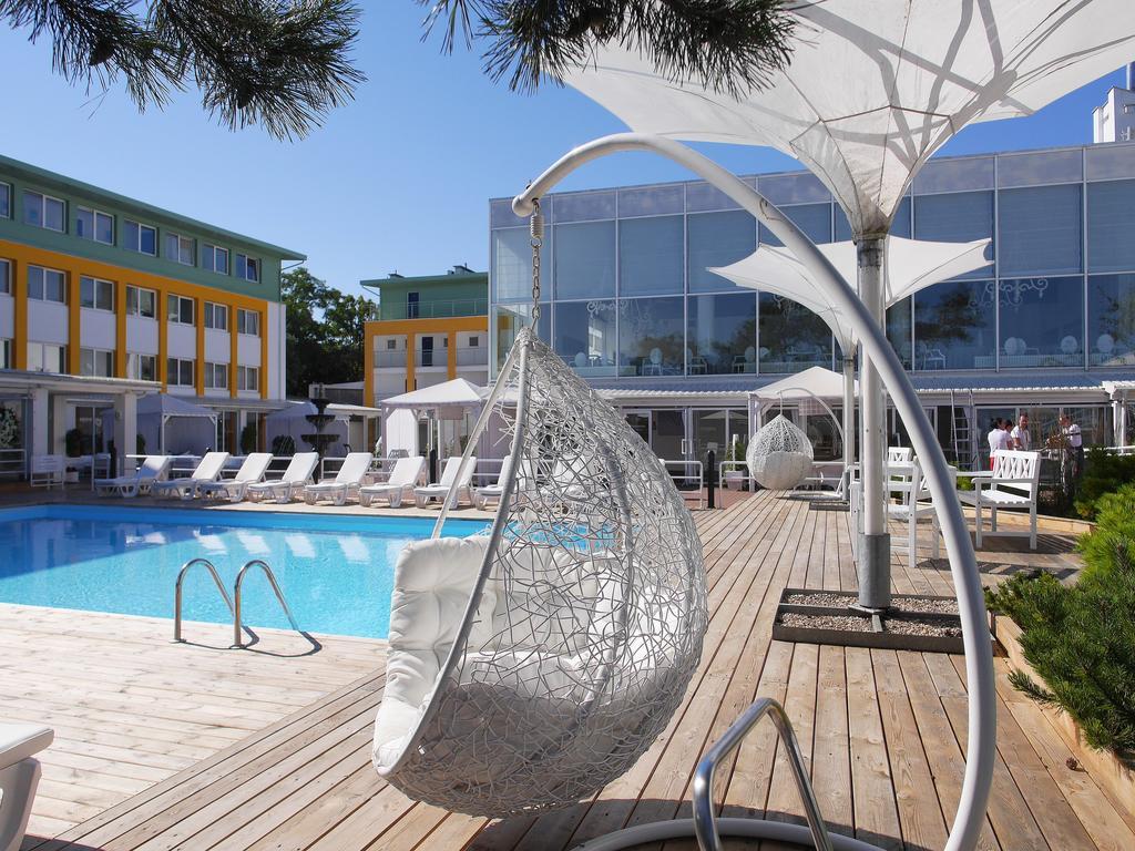 Hotel Bryza Resort & Spa Jurata Esterno foto